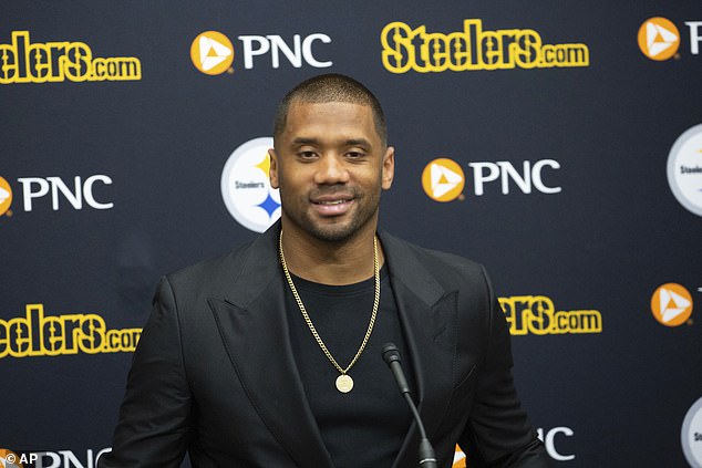 After reuniting with the Raiders and Giants, Wilson signed a one-year deal to be in the Steel City.