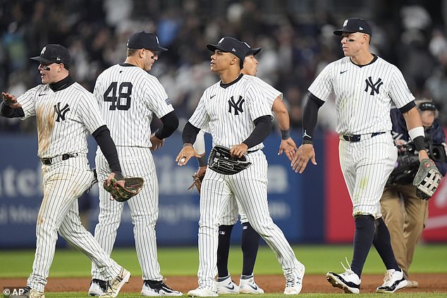 Rizzo (No. 48) and the Bronx Bombers secured a 5-3 victory over the Rays at Yankee Stadium.
