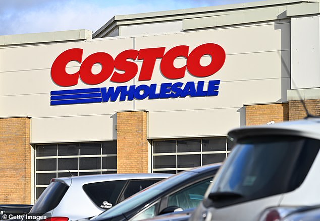 Costco has nearly 900 locations worldwide. An archive image is shown in the photo.