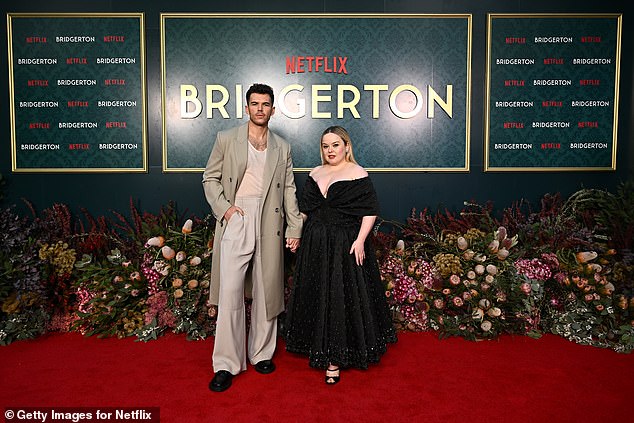 The third season of the hit regency romance, which follows the eight Bridgerton siblings trying to find love, will continue the love story of Penelope and Colin Bridgerton (Newton).