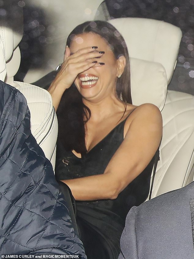 The former Desperate Housewives star had to cover her face because she was laughing so much.