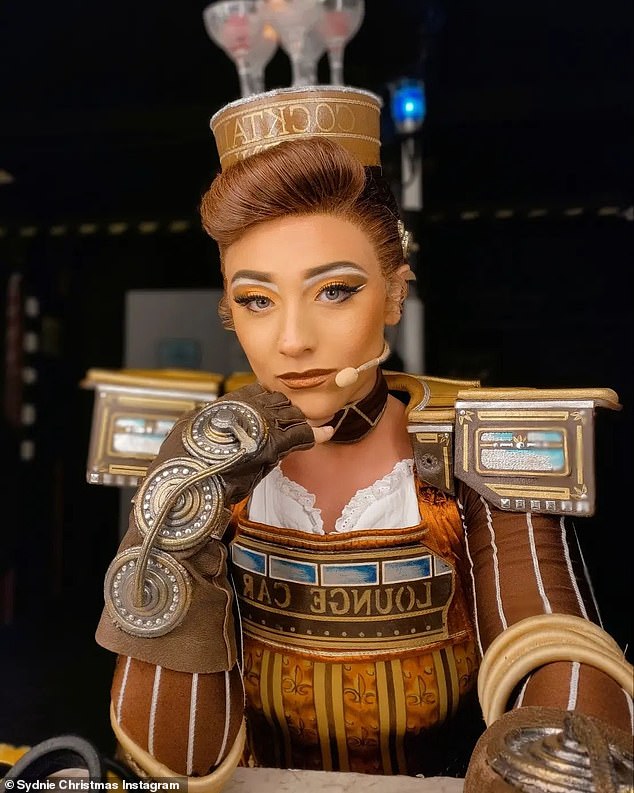 She then appeared in a German production of Starlight Express in 2019 as Belle the Bar Car.