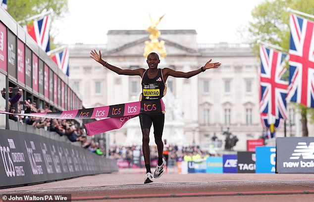 Kenya's Alexander Munyao took victory at The Mall, 14 seconds ahead of second place