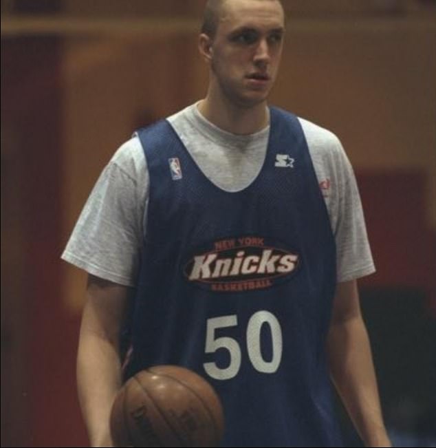 Weis, who was selected as a first-round pick by the Knicks in 1999, never played in the NBA.