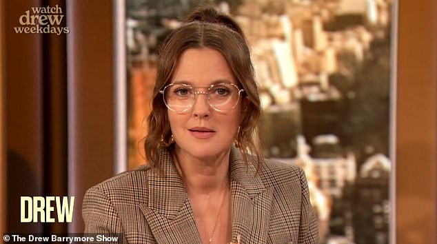1713767297 32 Drew Barrymore announces she is touring Australia to share her