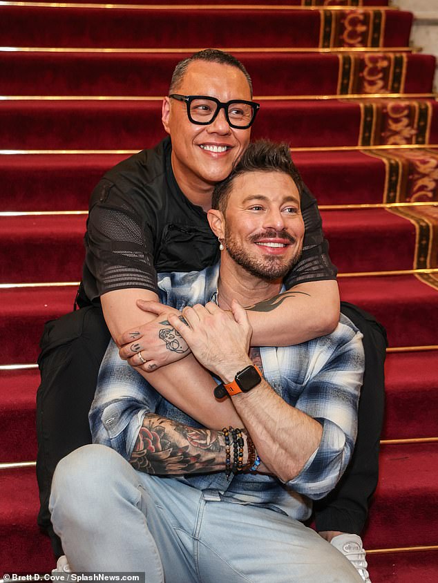 Singer-turned-actor Duncan made a sweet display of getting close to Gok, 49, as the duo were captured hugging.