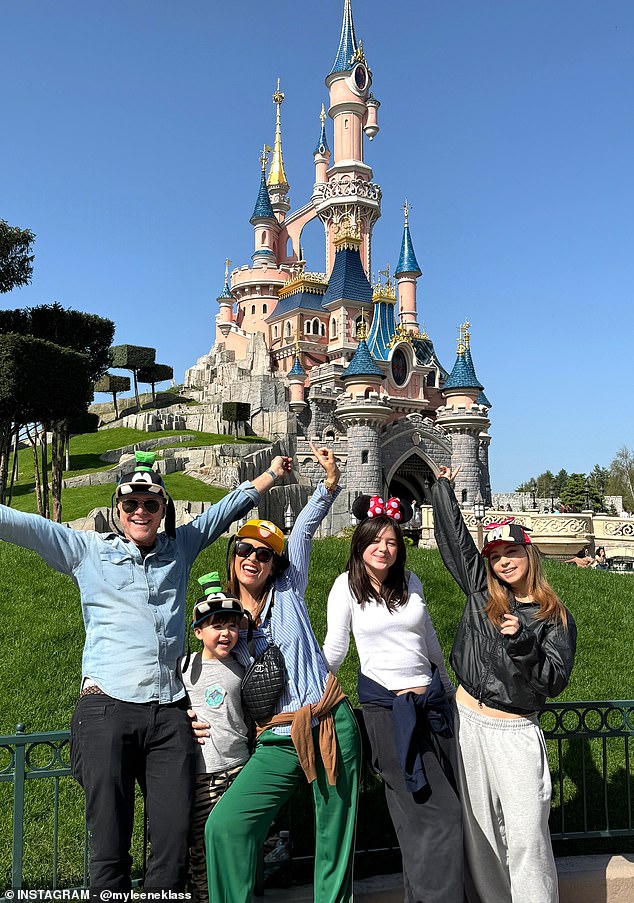 Myleene recently returned from a luxurious vacation to Disneyland with her children Ava, 17, and Hero, 13 (second from right), whom she shares with her ex-husband, Graham Quin, and Apollo, 4, with Simon ( everyone in the photo).