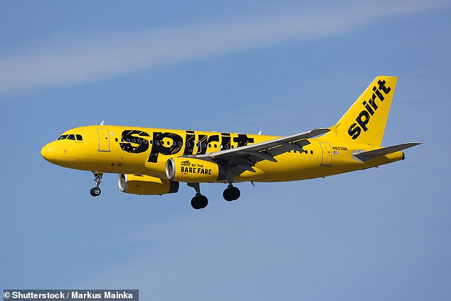 A Spirit Airlines Airbus A319 landing on February 19, 2016 in Los Angeles