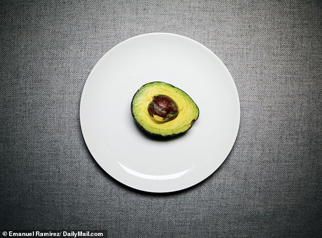 Half an avocado is what most people use when preparing a meal.