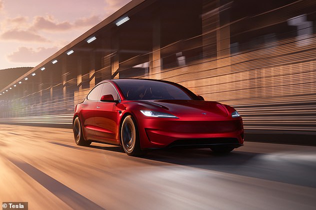 The Performance comes with Tesla's latest Track Mode V3 with better handling, stability controls and adaptive suspension.
