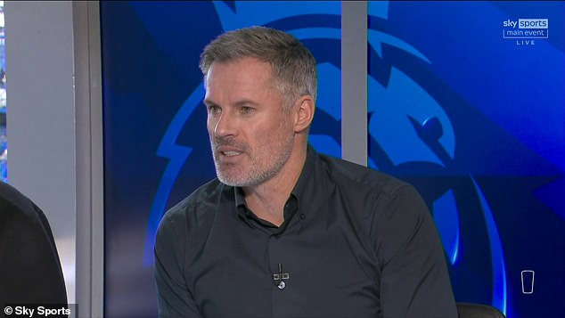 Jamie Carragher reflected Rooney's views by describing the Reds' defense as 