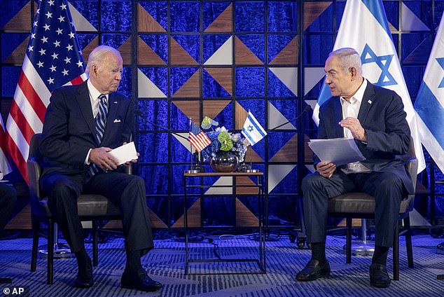 US President Joe Biden (left) meets with Israeli Prime Minister Benjamin Netanyahu.