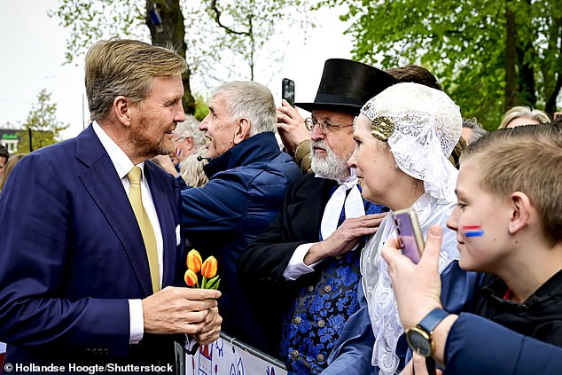 Yesterday, Queen Máxima attended the King's Games in Hoofddorp, where it was a hit with the children.