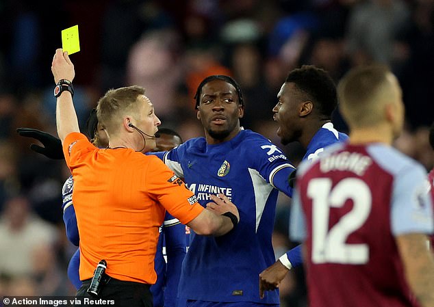 However, it was too late as Pawson was not very impressed with Madueke's behavior and showed him a yellow card before speaking to Cole Palmer.