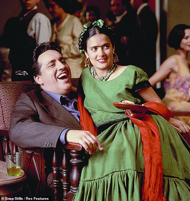 The cast of the 2002 film Frida included Salma Hayek in the lead role of Frida Kahlo, along with Alfred Molina, Geoffrey Rush, and Antonio Banderas in supporting roles.