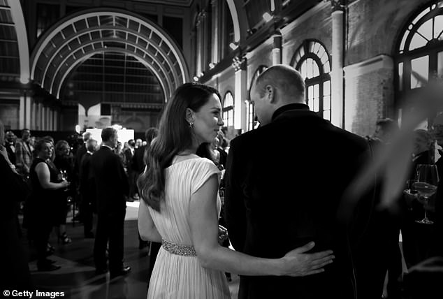 This intimate photo shows Kate hugging William while backstage at the Earthshot Prize Awards 2021.