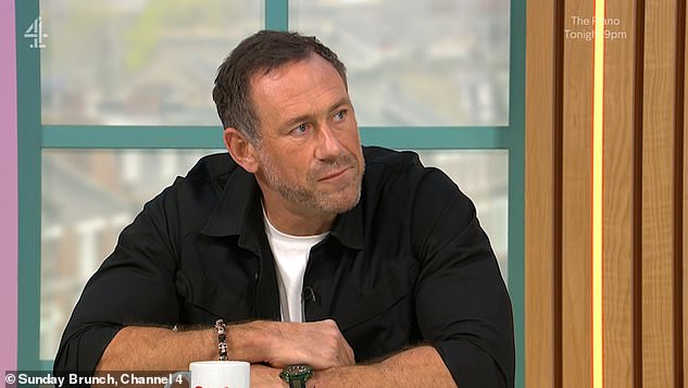 SAS: Who Dares Wins star Jason Fox, who was appearing on the show to promote his new book, Embrace The Chaos, stole the show when he answered an unintended personal question.