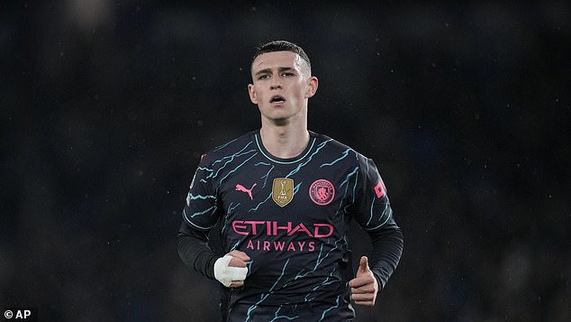 Phil Foden may be one of the favorites for the Player of the Year award but he has not forgotten his roots
