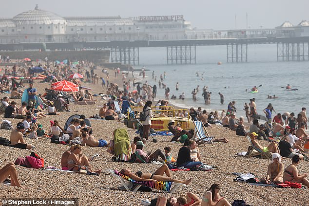 Brighton & Hove is the most popular holiday destination in Britain, followed by Edinburgh and Richmond-upon-Thames.  Finding parking in these areas will be quite difficult next weekend
