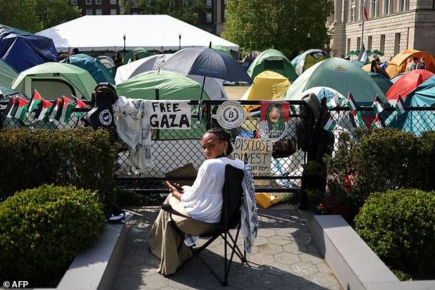 Columbia University officials said talks with student protesters had broken down and issued an ultimatum for them to dismantle their encampment.