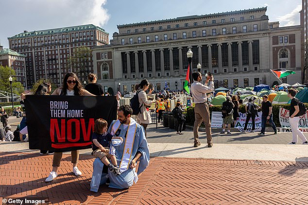 1714434994 273 Columbia begins SUSPENDING students at an anti Israel camp banning them