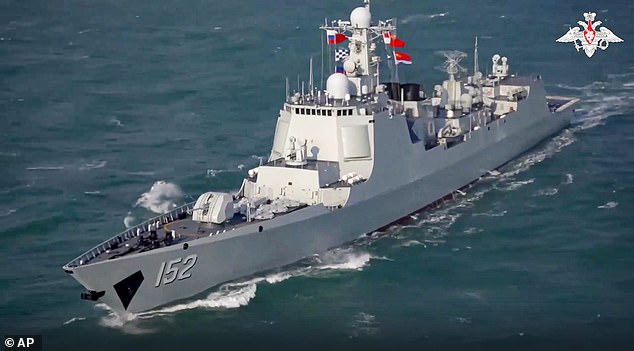 Chinese destroyer Jinan participates in joint naval exercises with Russia in the East China Sea