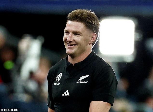 Leinster have sealed a shock transfer coup after announcing that Jordie Barrett will join them.