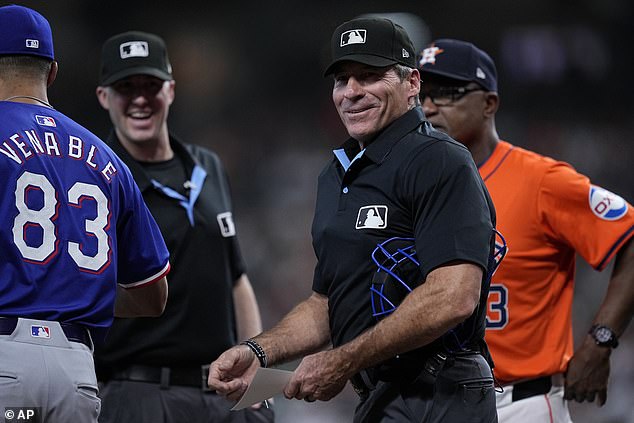 Rangers announcers criticized Ángel Hernández for his calls Friday against Houston.