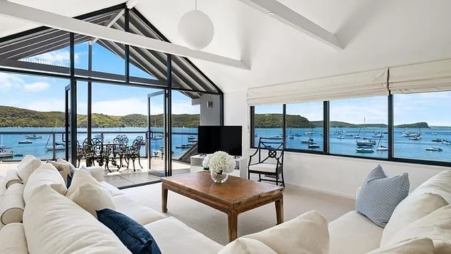 Australia's richest man, Ian Malouf, has offloaded an incredible beachfront property on Sydney's northern beaches for a whopping $25 million.