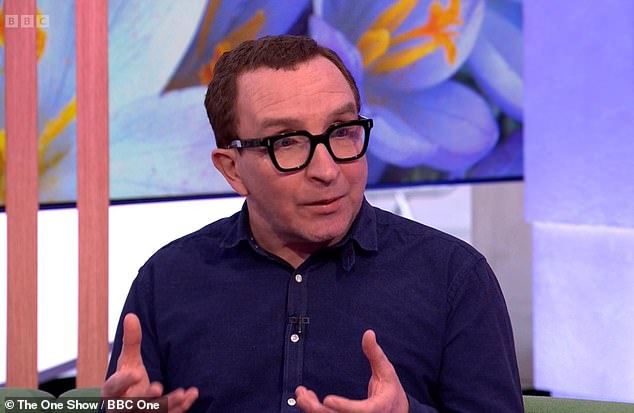 Back to Black actor Eddie Marsan has rejected the 'narrative' that Amy Winehouse's husband, Blake Fielder-Civil, or her father, Mitch Winehouse, were to blame for her death.