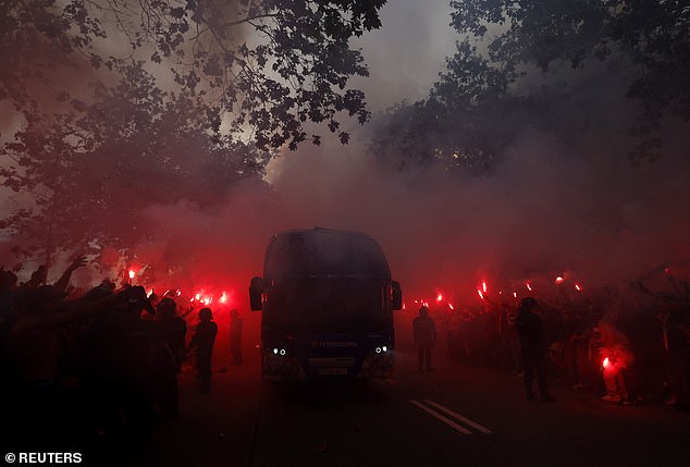 Barcelona fans arrived early to greet their players before tonight's game against PSG.