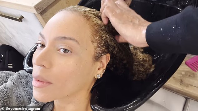 In a new video posted to Instagram this week, Beyoncé opened up to her fans about her natural hair and daily washing routine.