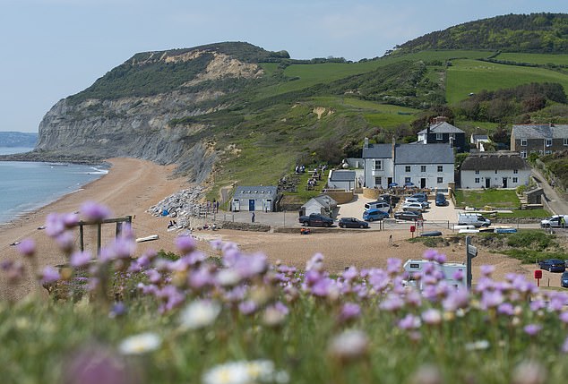 The Anchor Inn in Seatown, Dorset, hosts beers from nearby Palmers Brewery