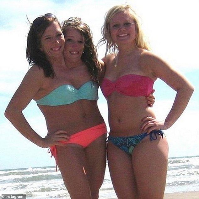 Fans have heaped praise on conjoined twins Abby and Brittany Hensel after a bikini photo of the couple with a friend resurfaced.