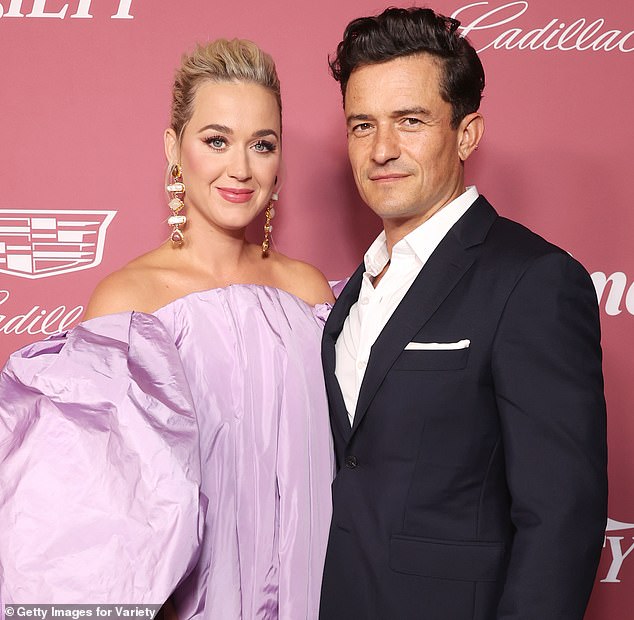 Orlando Bloom assures in a podcast that he has had to learn to be less 'controlling' in order to have a harmonious relationship with his fiancée, the singer Katy Perry, 39 years old