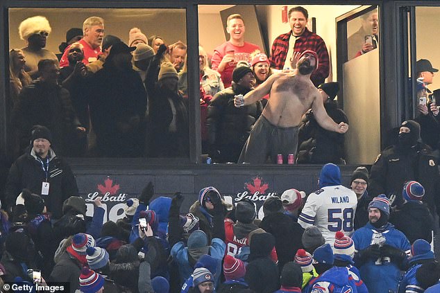On January 21, Jason Kelce celebrated a touchdown by his younger brother Travis shirtless.
