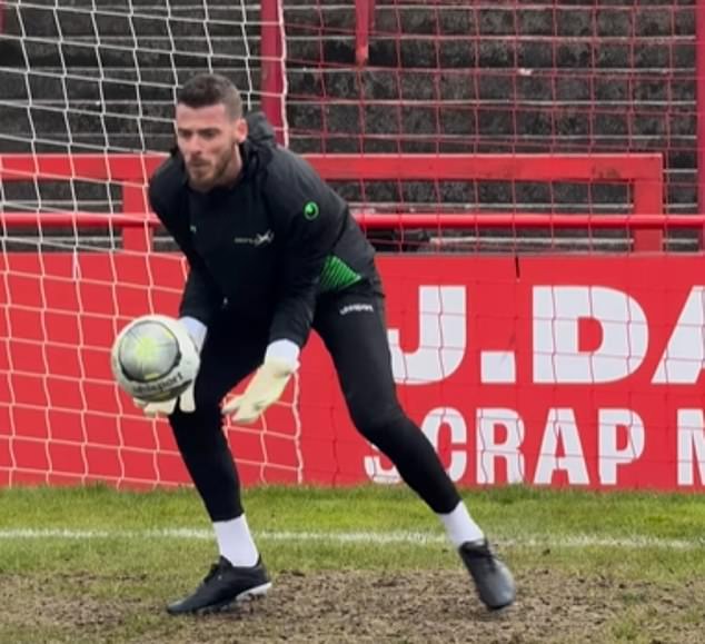 David de Gea was put to the test as he performed receiving drills, stopping shots and claiming crosses.  Along with the video, he promised 