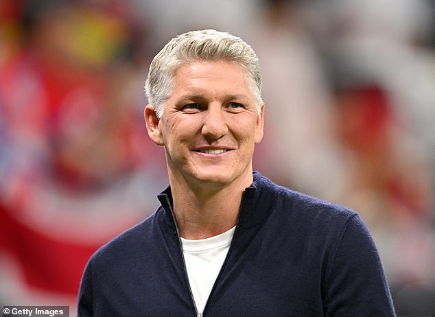 Former Germany and Bayern Munich midfielder Bastian Schweinsteiger has weighed in to give his opinion on the debate between Paul Scholes, Steven Gerrard and Frank Lampard.