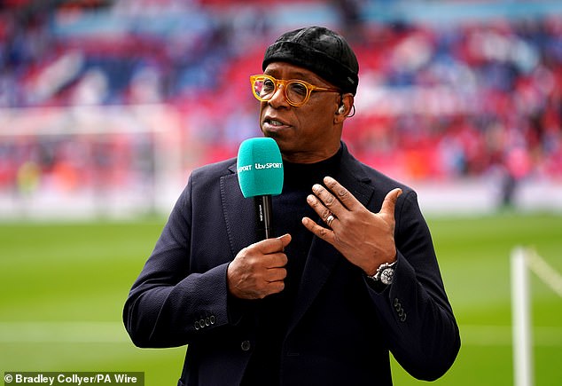 Ian Wright believes the official had a nightmare and was confused by his sequence of actions.