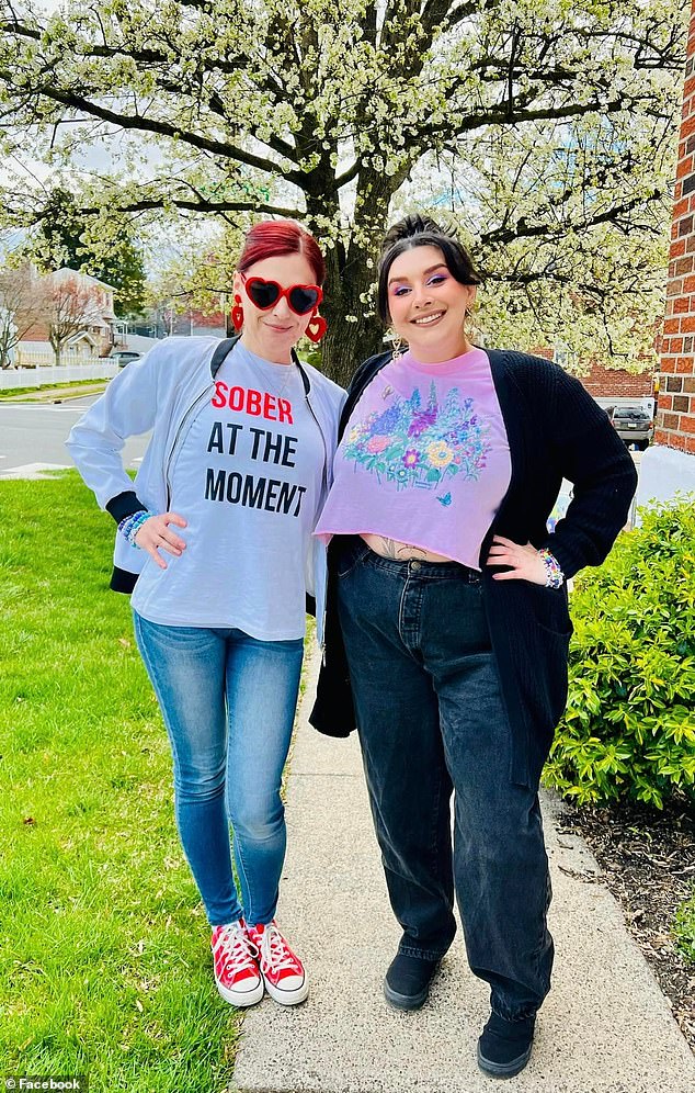 Julianne Griffin (left) and Emily Bee (right) run Swift Steps, an online community for Swifties in recovery from alcohol and drug abuse issues.