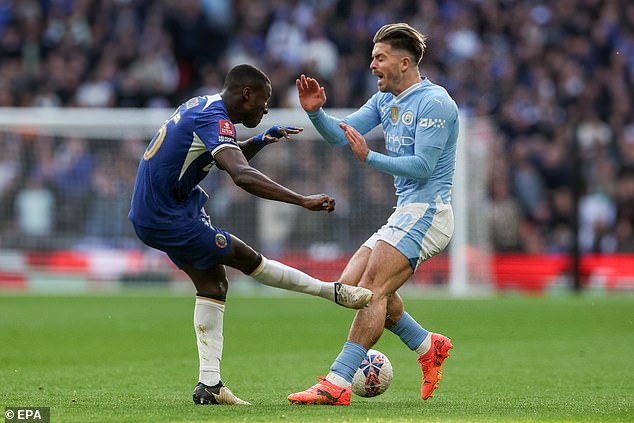 Jack Grealish was furious after Moisés Caicedo went unpunished after this terrible challenge