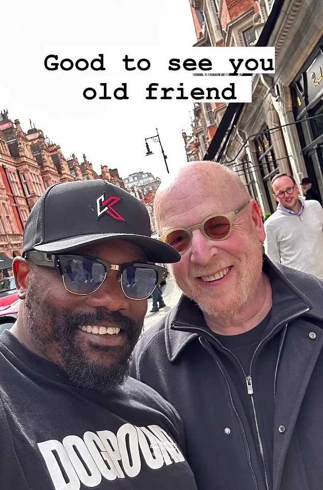 Chisora ​​even took a selfie with Avram, posting the image on Instagram and captioning the photo 