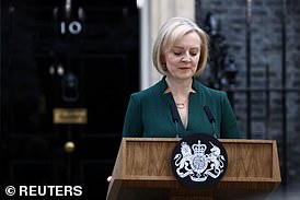Liz Truss gives a speech on her last day as Prime Minister, outside Number 10 on 25 October 2022