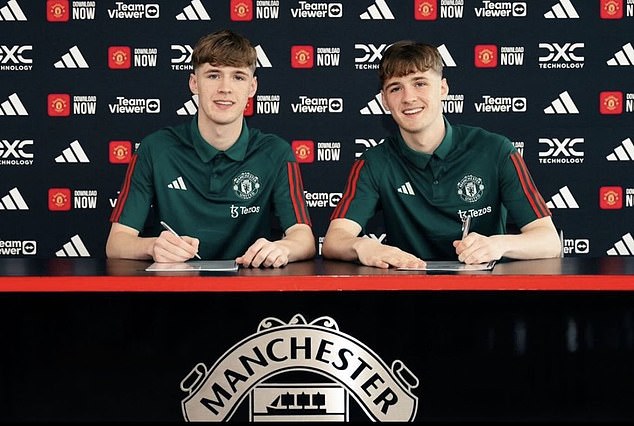 Darren Fletcher's twin sons, Jack (right) and Tyler Fletcher (left), have signed their first professional contracts with Manchester United and hope to follow in their father's footsteps.