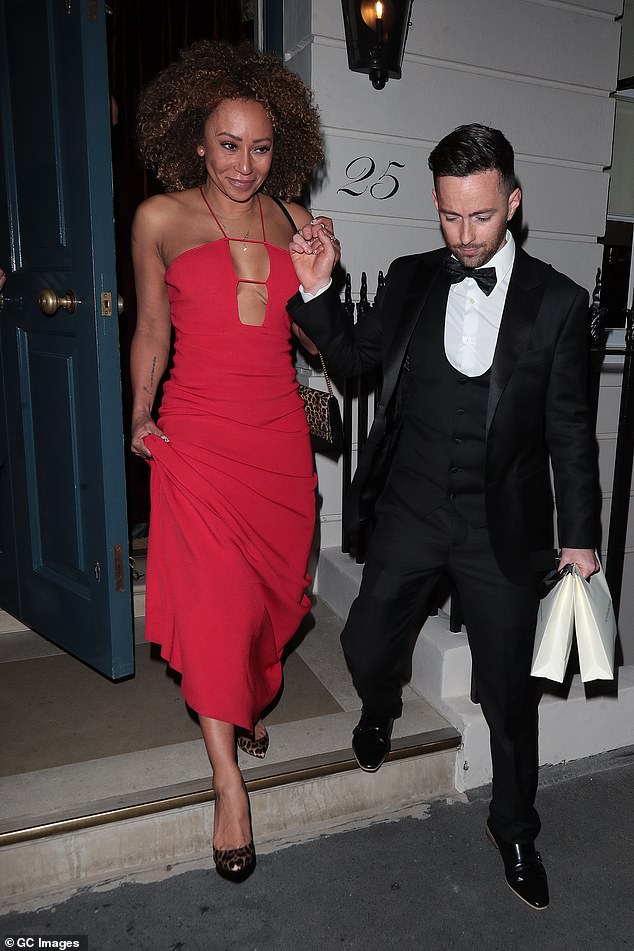 Mel B seemed to have a lot of fun on Saturday night, when her fiancé Rory McPhee pulled her out of Victoria Beckham's 50th birthday party.