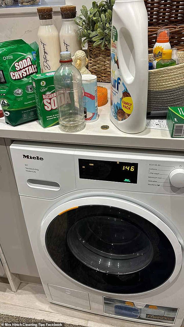 On Facebook, the owner admitted that the unpleasant smell emitted by her washing machine was caused by her adult son, whose work clothes regularly absorb gasoline.