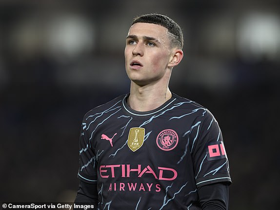 BRIGHTON, ENGLAND - APRIL 25: Phil Foden of Manchester City during the Premier League match between Brighton & Hove Albion and Manchester City at the American Express Community Stadium on April 25, 2024 in Brighton, England.  (Photo by David Horton – CameraSport via Getty Images)