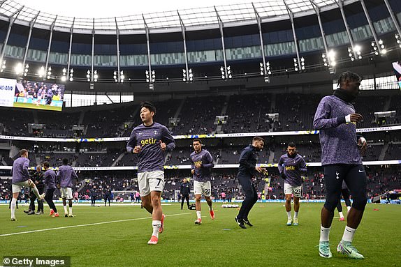 LONDON, ENGLAND - APRIL 7: Son Heung-Min of Tottenham Hotspur warms up before the Premier League match between Tottenham Hotspur and Nottingham Forest at Tottenham Hotspur Stadium on April 7, 2024 in London, England. (Photo by Mike Hewitt/Getty Images)