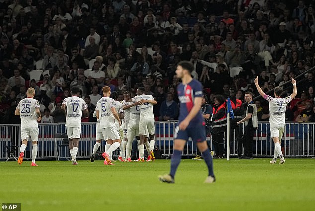 With several key players rested for the next Champions League match, Les Parisiens fell behind against the relegation-threatened team.