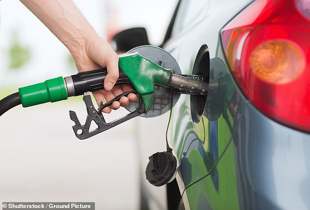 Gasoline price increase in 2024: The average price of a liter of unleaded is now 146.48 cents.  This is 5.9p more expensive than 31 December 2023 (140.58p), with prices rising in each of the first three months of this year